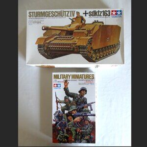 TAMIYA JAPAN WWII GERMAN STURGESCHUTZ IV TANK MODEL SET LOT